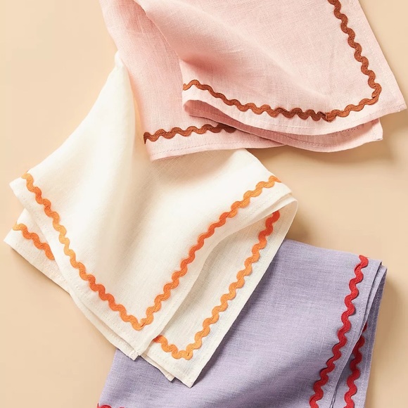 Chan Luu Linen Napkins, Set of 4 - Picture 3 of 4